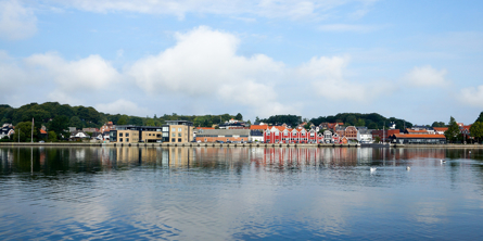 Foto af Hadsund fra vandsiden